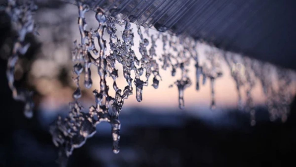 The Spiritual Meaning of a Leaking Roof in a Dream