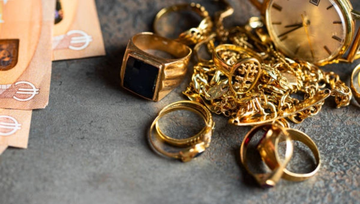 When Jewelry Falls Off: Trust the Timing and Your Feelings