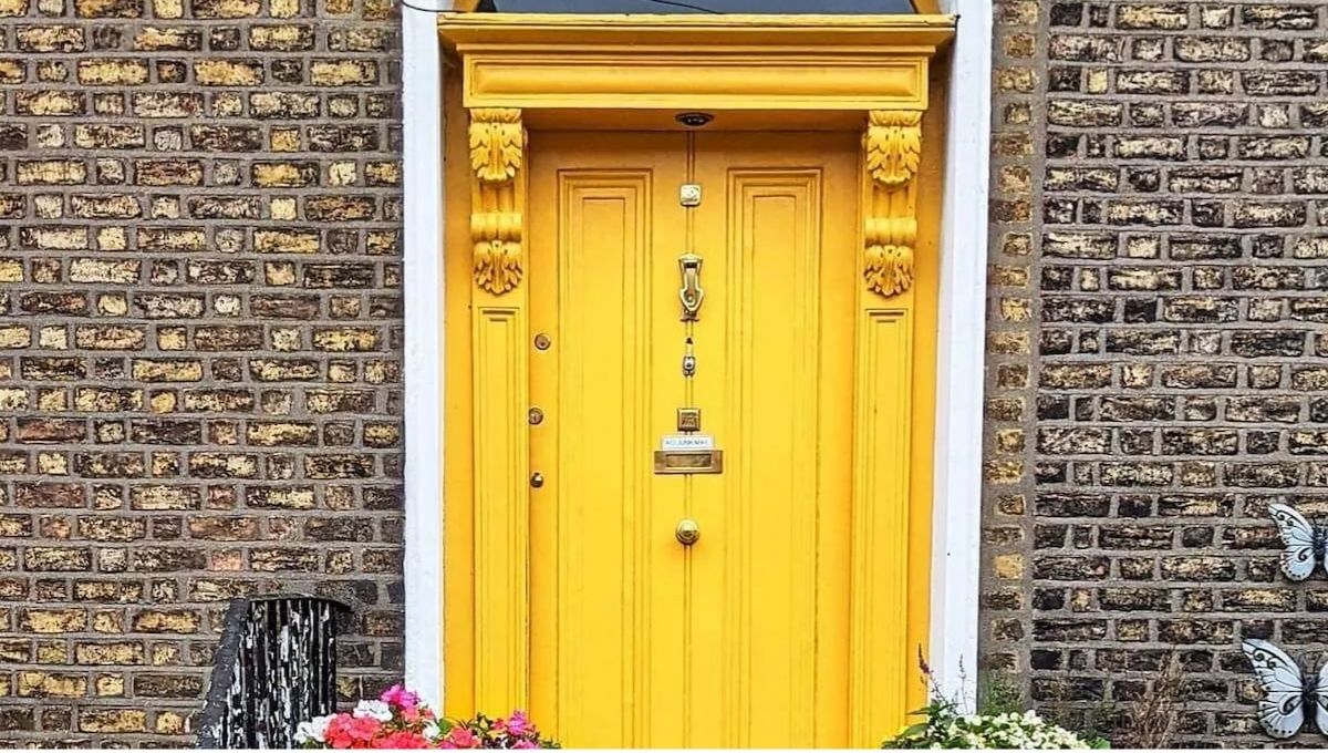 The Spiritual Meaning of a Yellow Door: A Colorful Gateway