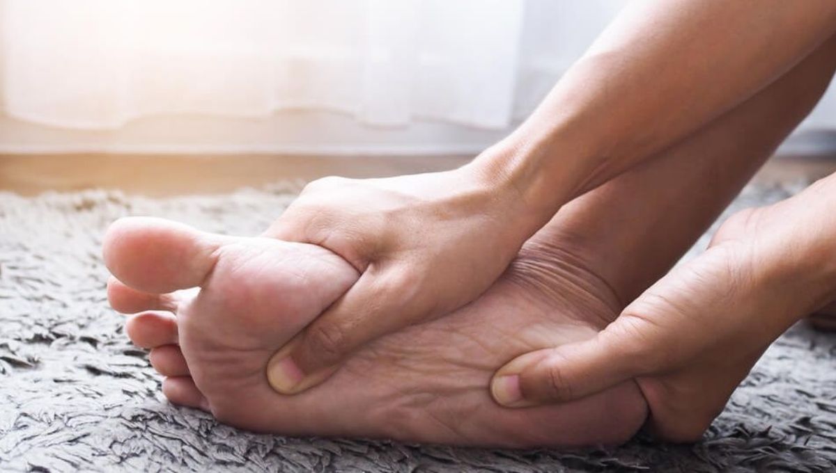 What Does Tingling in the Feet Mean?
