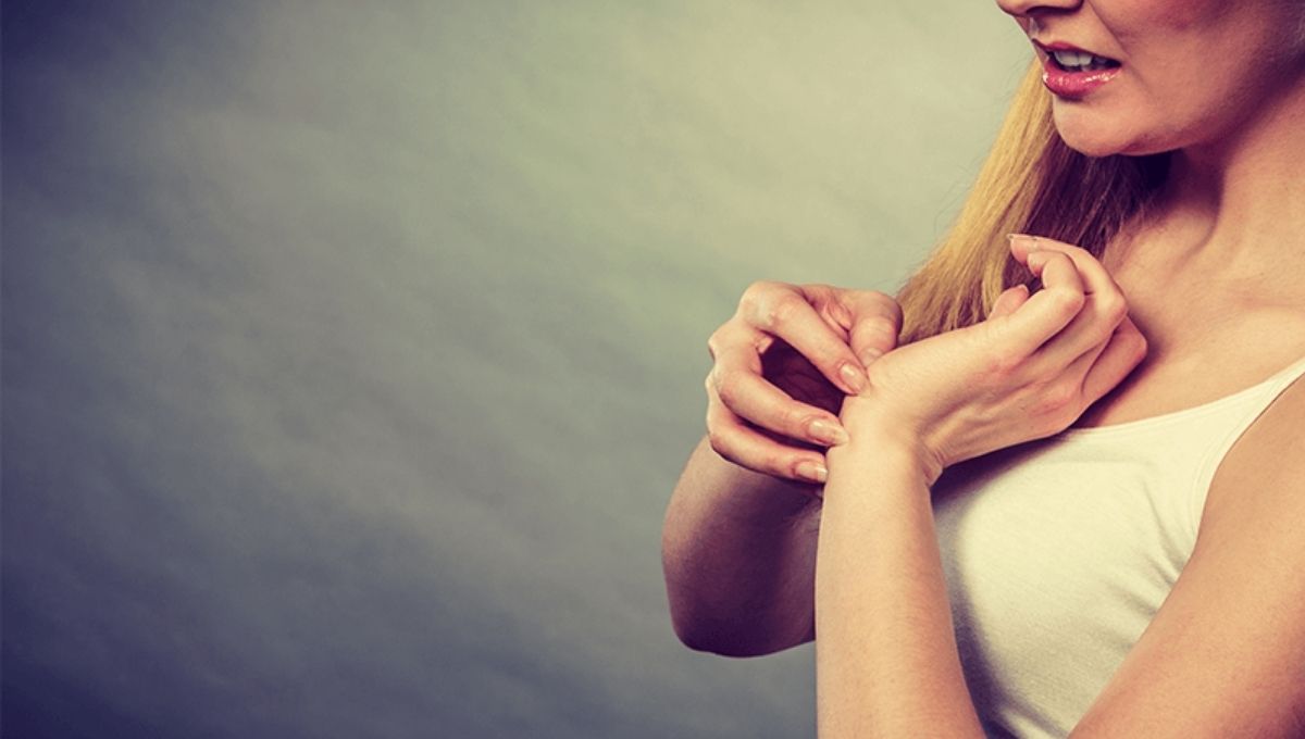 Everyday Stories and Experiences of Right Palm Itching and Their Meanings