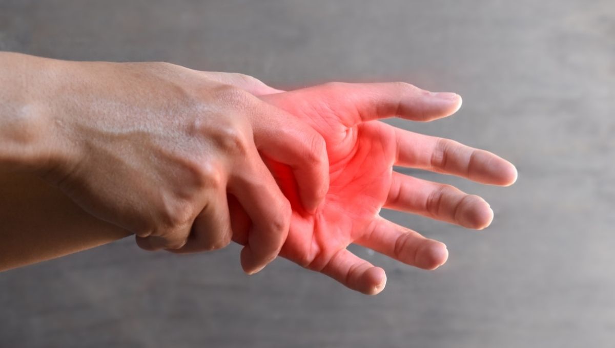 Left Palm Itching Spiritual Meaning