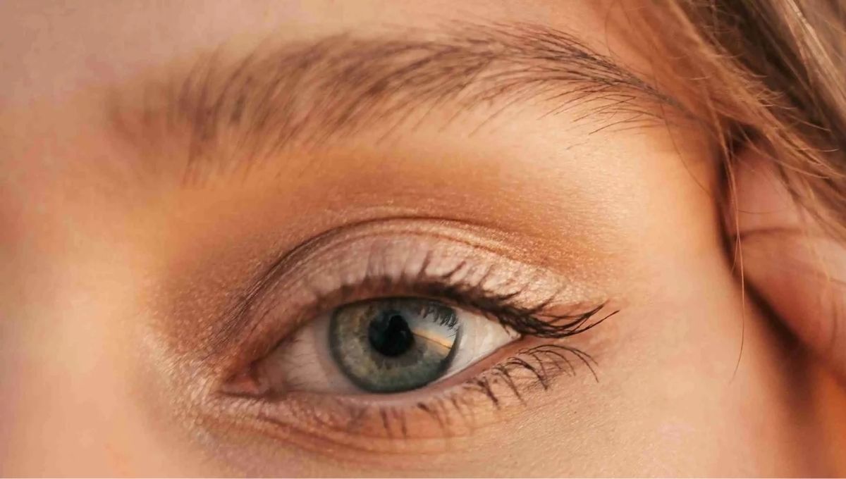 Spiritual Meaning of Left & Right Eye Twitching in Females