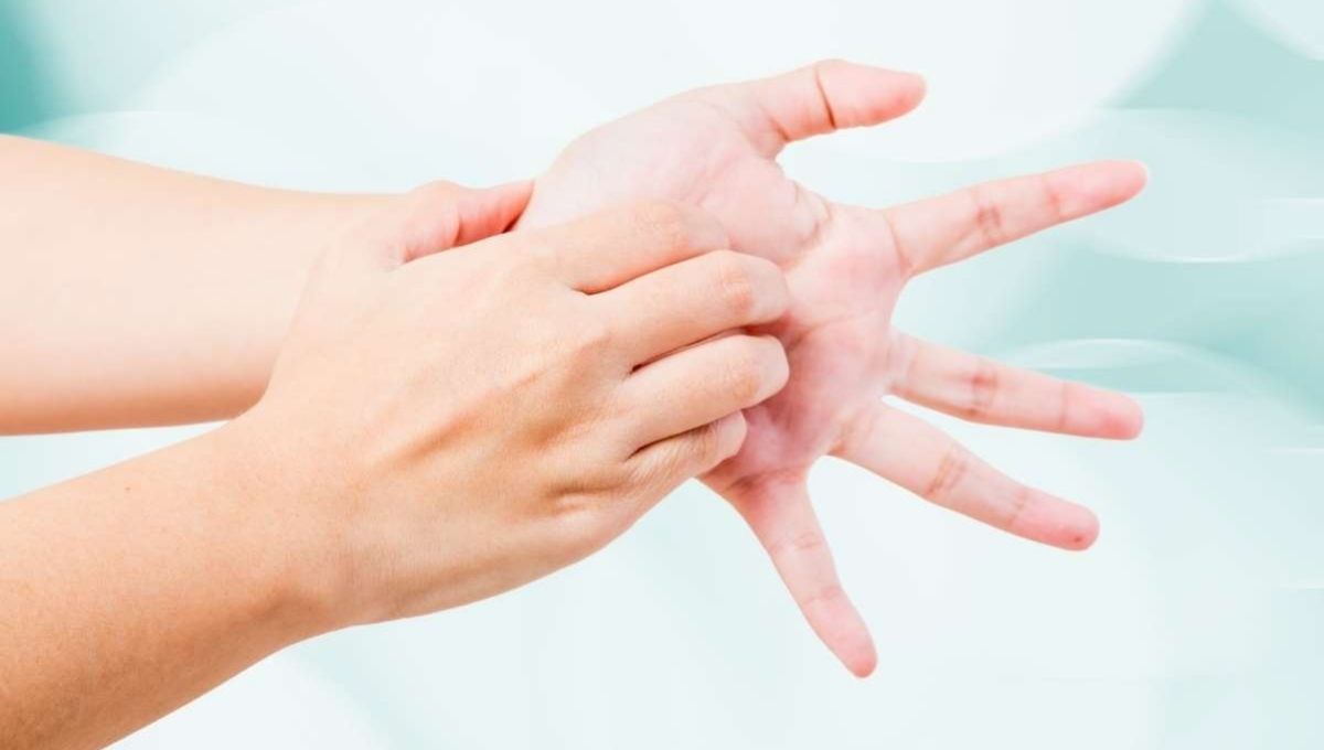 Understanding the Spiritual Significance of Right Palm Itching