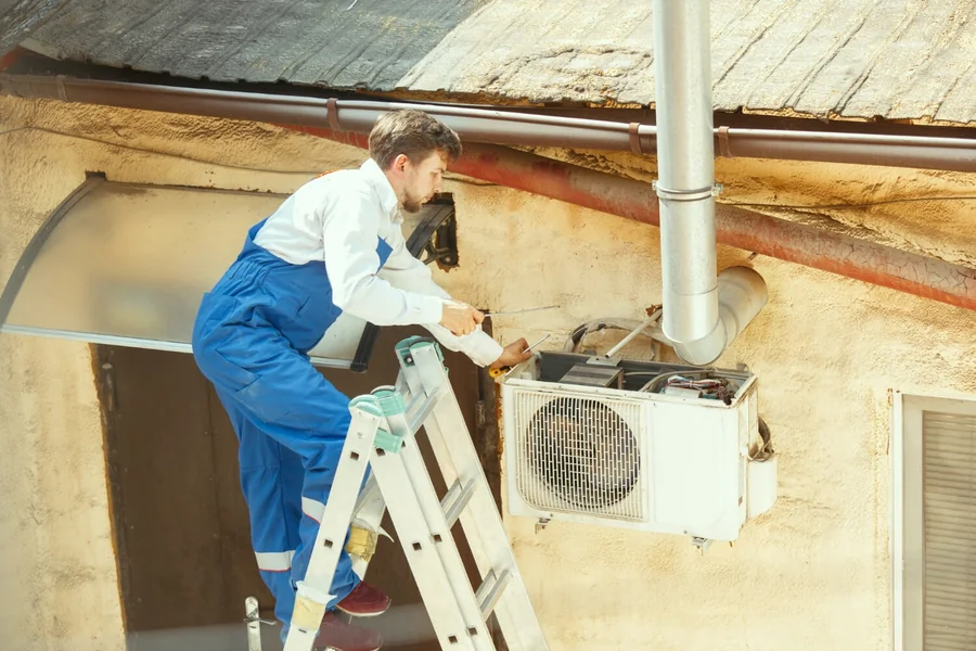 Duct Cleaning in HVAC